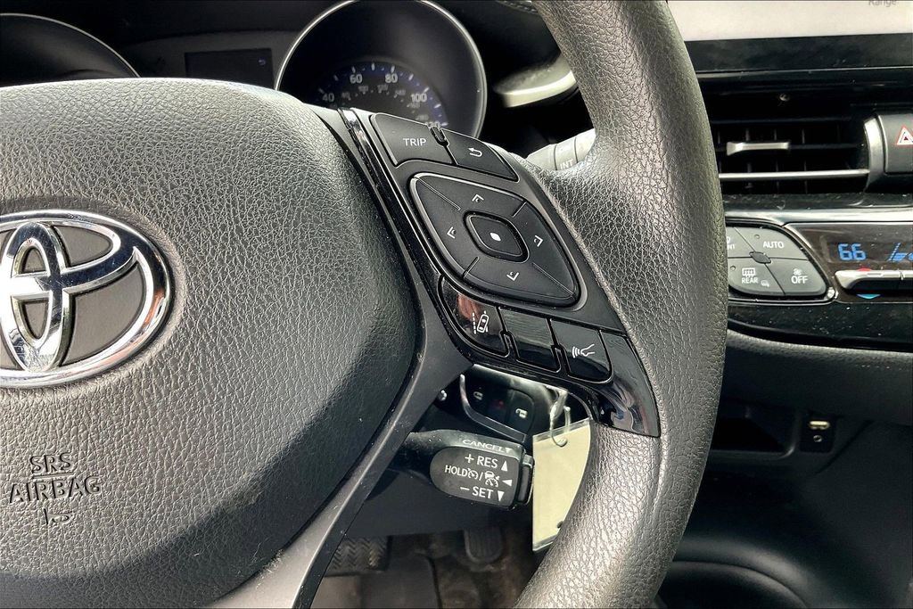 Used 2019 Toyota C-HR LE FWD image 12
