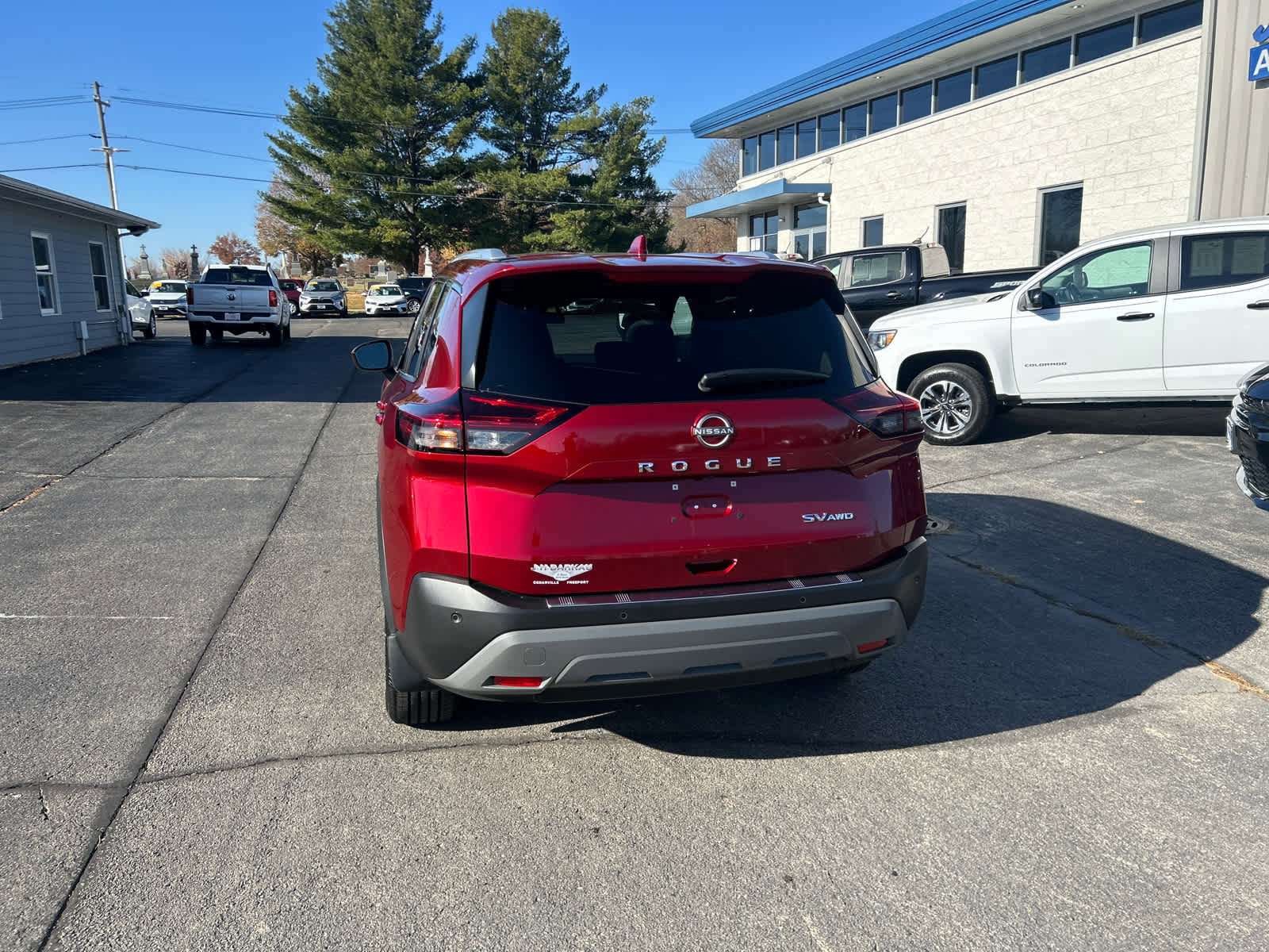 Used 2023 Nissan Rogue SV w/ SV Premium B Package image 4