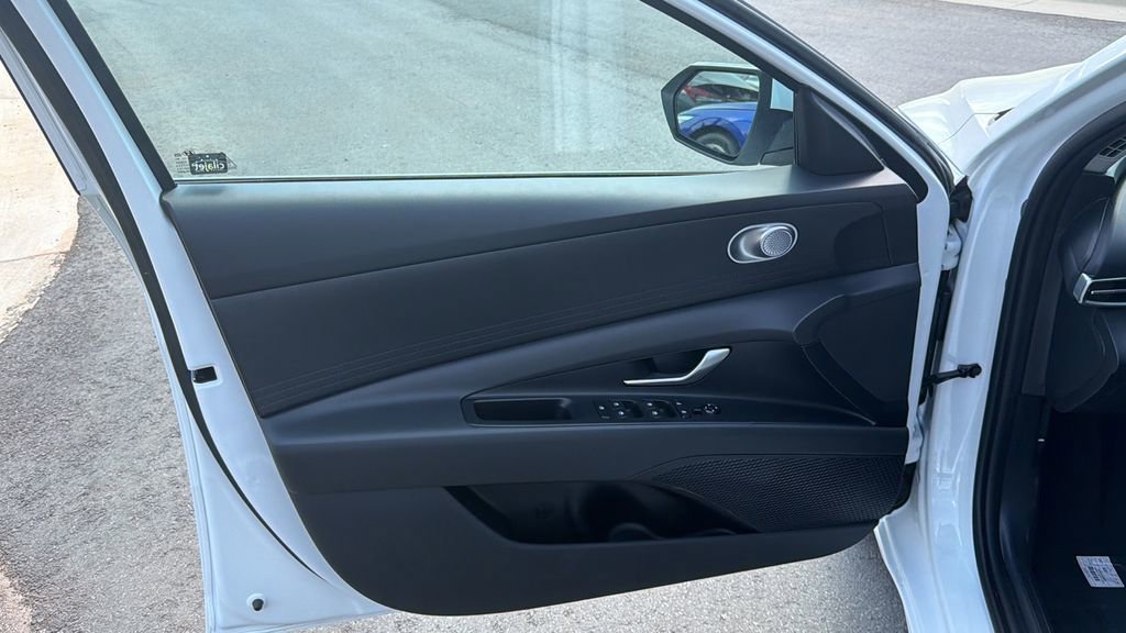 New 2026 Hyundai Elantra SE w/ Cargo Package image 10