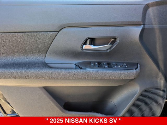 Certified 2025 Nissan Kicks SV w/ SV Premium Package AWD/4WD image 12
