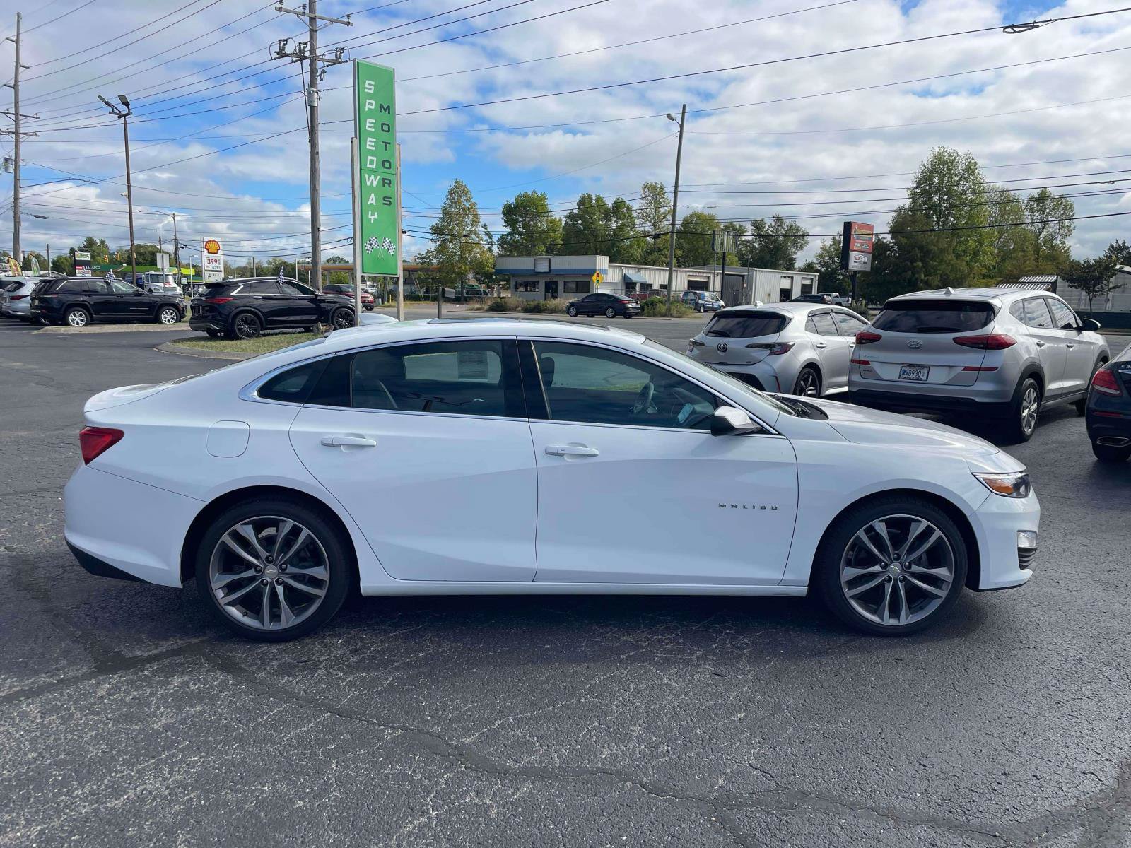 Used 2023 Chevrolet Malibu LT w/ Driver Confidence Package FWD image 9