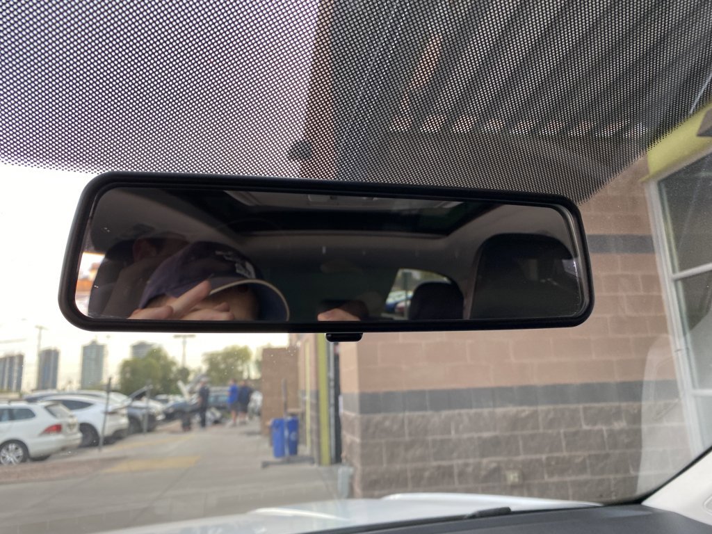 Used 2022 Volkswagen Taos SE w/ Panoramic Sunroof Package image 40