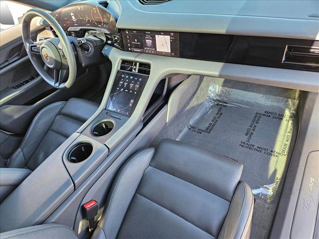Used 2023 Porsche Taycan image 21