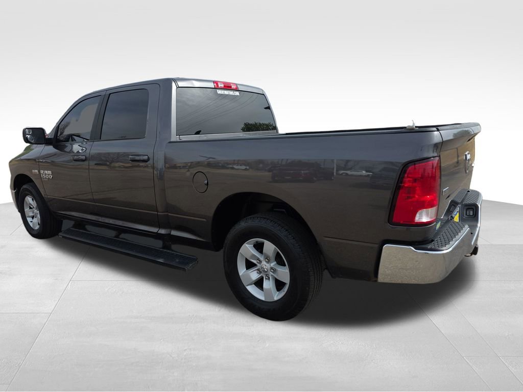 Used 2021 RAM 1500 Classic SLT image 3