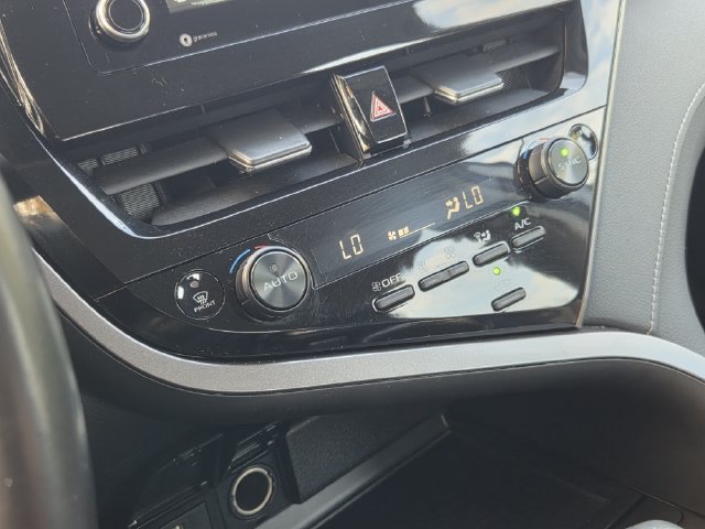 Certified 2022 Toyota Camry SE w/ Convenience Package FWD image 26