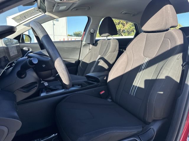 Used 2024 Hyundai Elantra SEL image 23