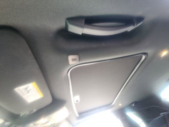 Used 2023 Dodge Challenger R/T w/ Plus Package image 16