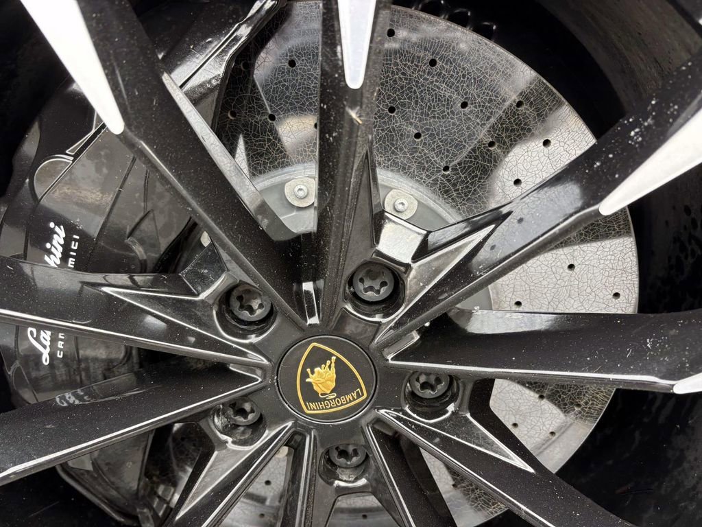 Used 2023 Lamborghini Urus S image 52