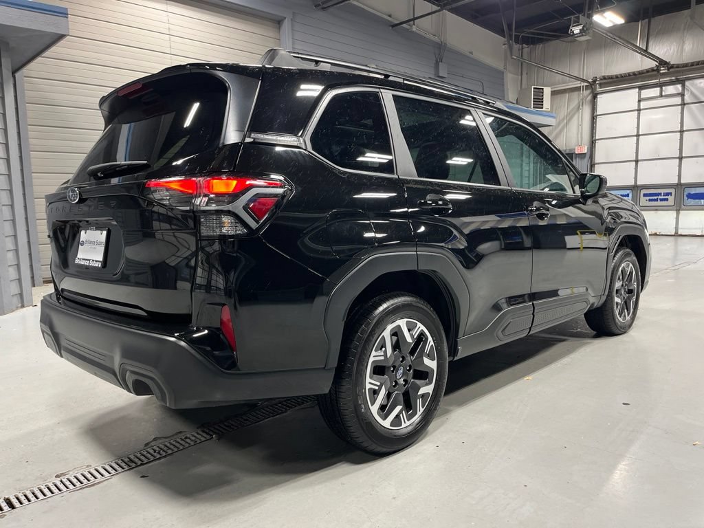 Used 2026 Subaru Forester Premium AWD/4WD image 8