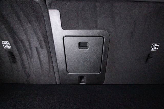 Used 2025 Volvo XC60 B5 Plus image 28