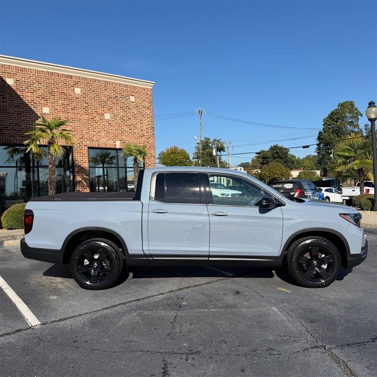 Used 2024 Honda Ridgeline Black Edition image 8