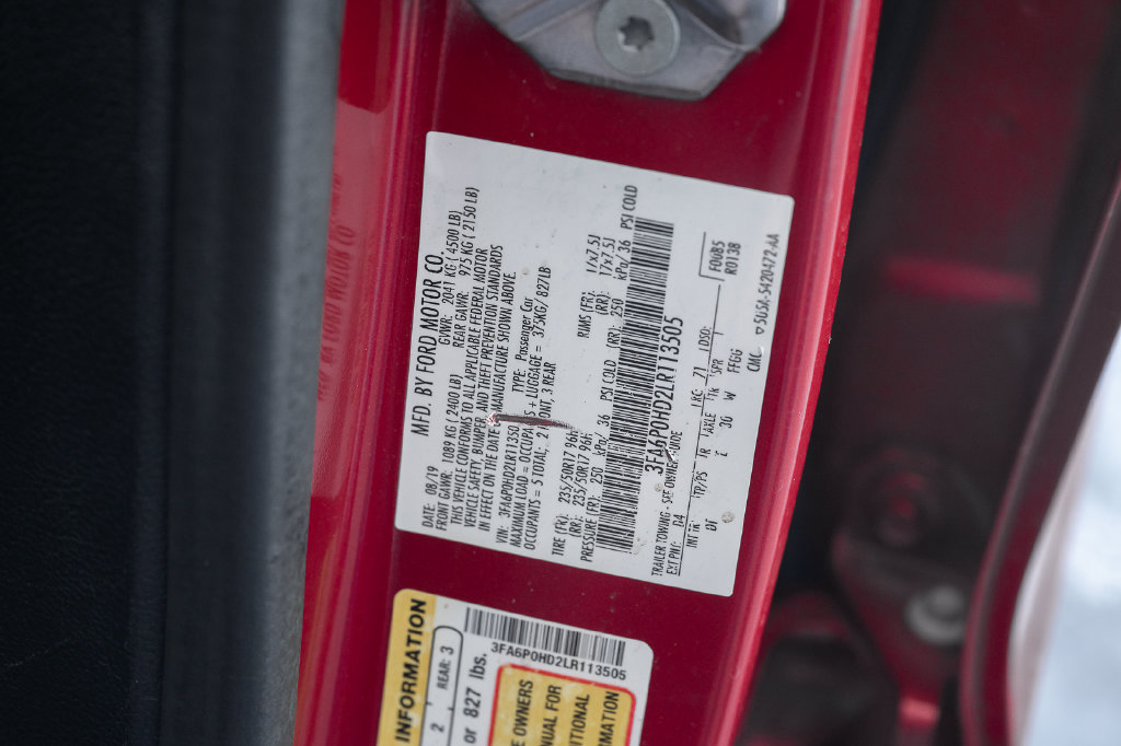 Used 2020 Ford Fusion SE FWD image 18