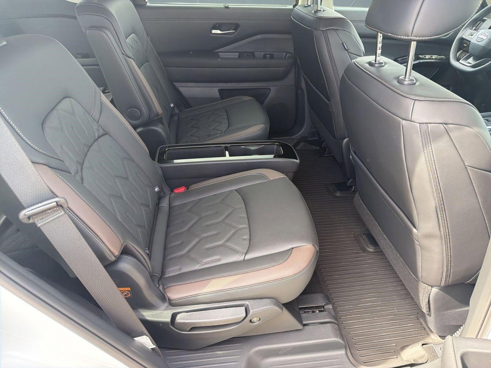 New 2026 Nissan Pathfinder Platinum image 29