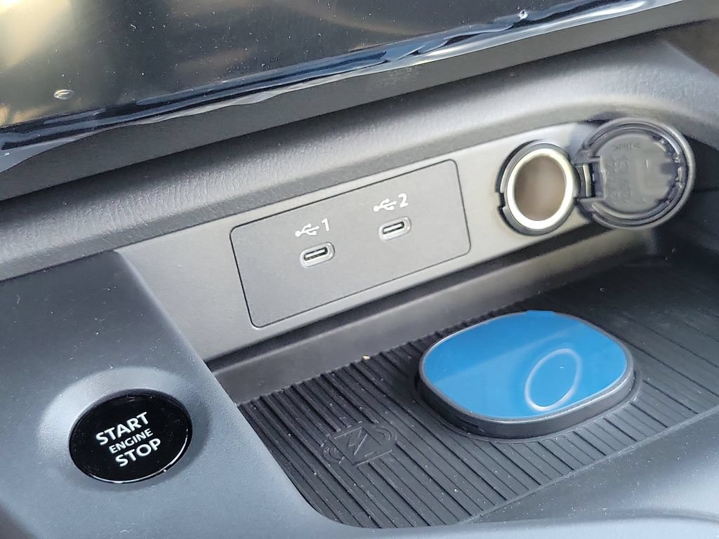 New 2027 Nissan Sentra SR w/ Floor Mat Package FWD image 9