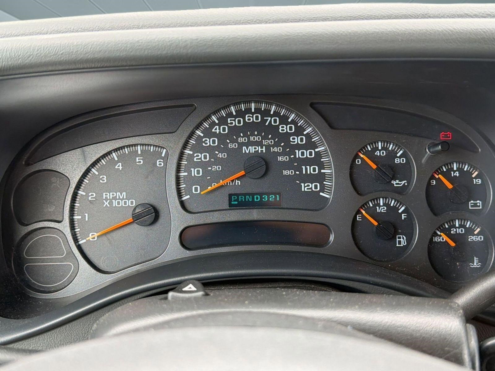 Used 2004 Chevrolet Suburban LS RWD image 17