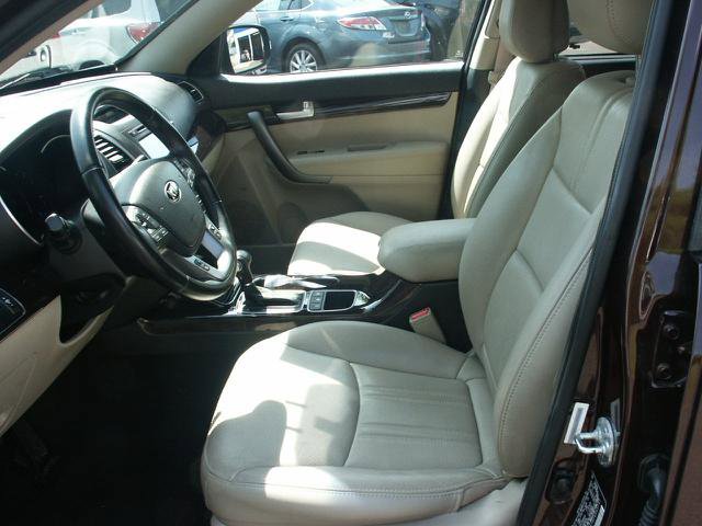 Used 2015 Kia Sorento EX w/ EX V6 Touring Package AWD/4WD image 6