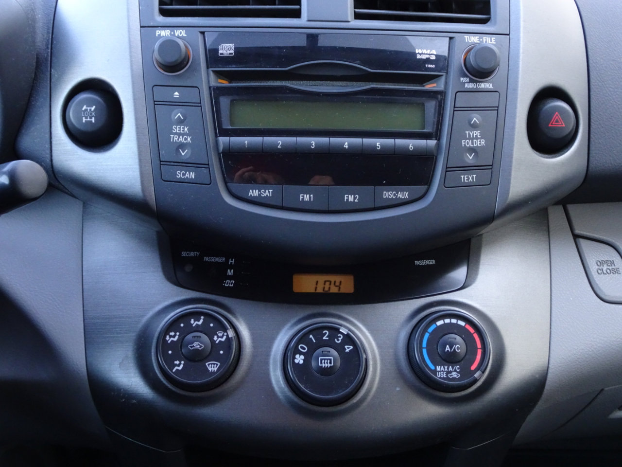 Used 2011 Toyota RAV4 4WD w/ Base L4 Extra Value Pkg image 17