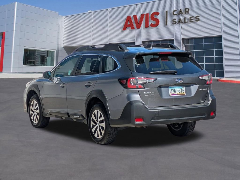 Used 2025 Subaru Outback Premium image 9