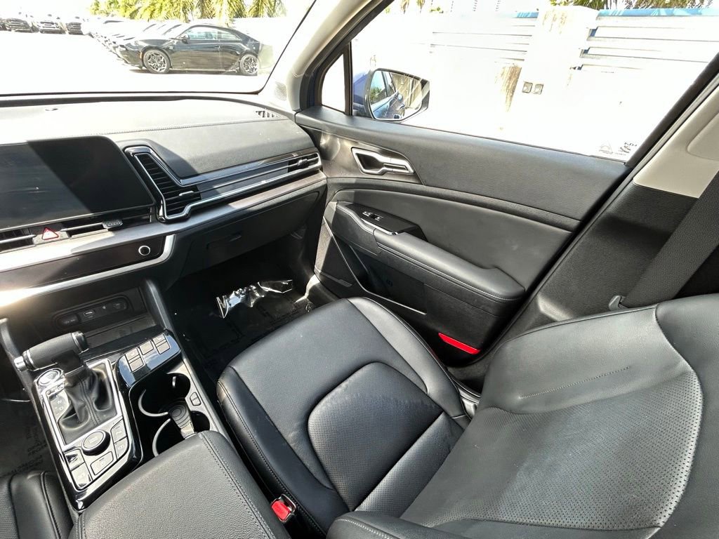 Used 2023 Kia Sportage EX FWD image 11