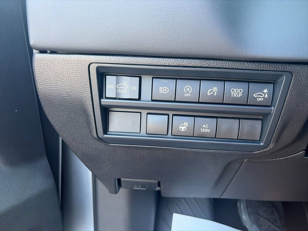 Used 2025 Toyota Tundra Platinum AWD/4WD image 31