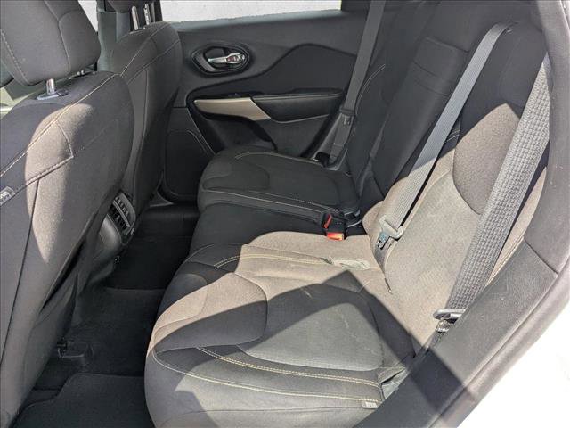 Used 2017 Jeep Cherokee Latitude image 16