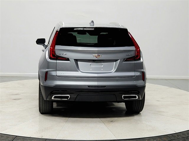 Used 2024 Cadillac XT4 Premium Luxury image 6