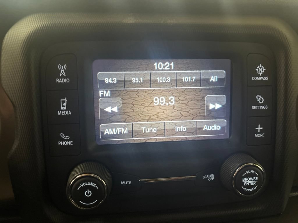 Used 2021 Jeep Gladiator Sport AWD/4WD image 12