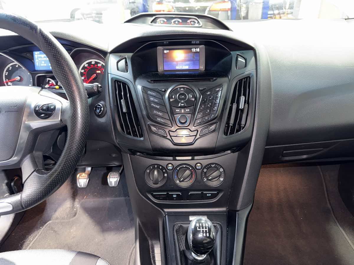 Used 2014 Ford Focus ST image 17