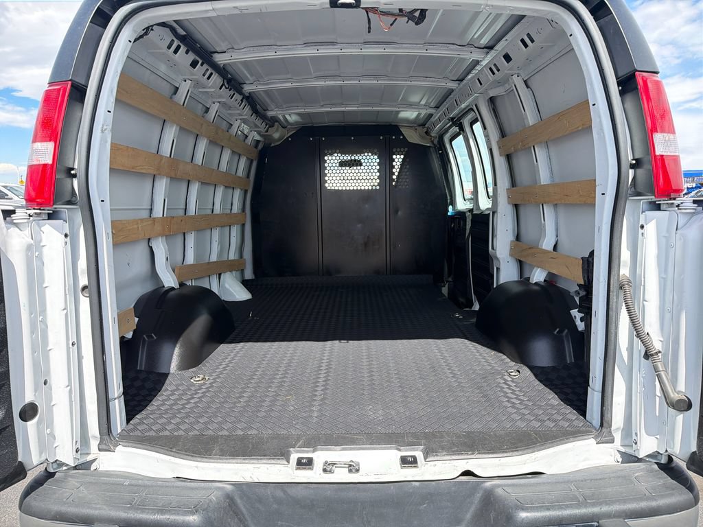 Used 2025 Chevrolet Express 2500 w/ Driver Convenience Package RWD image 19