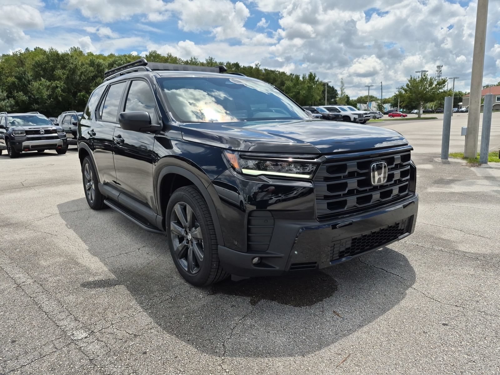 New 2026 Honda Pilot Sport image 8