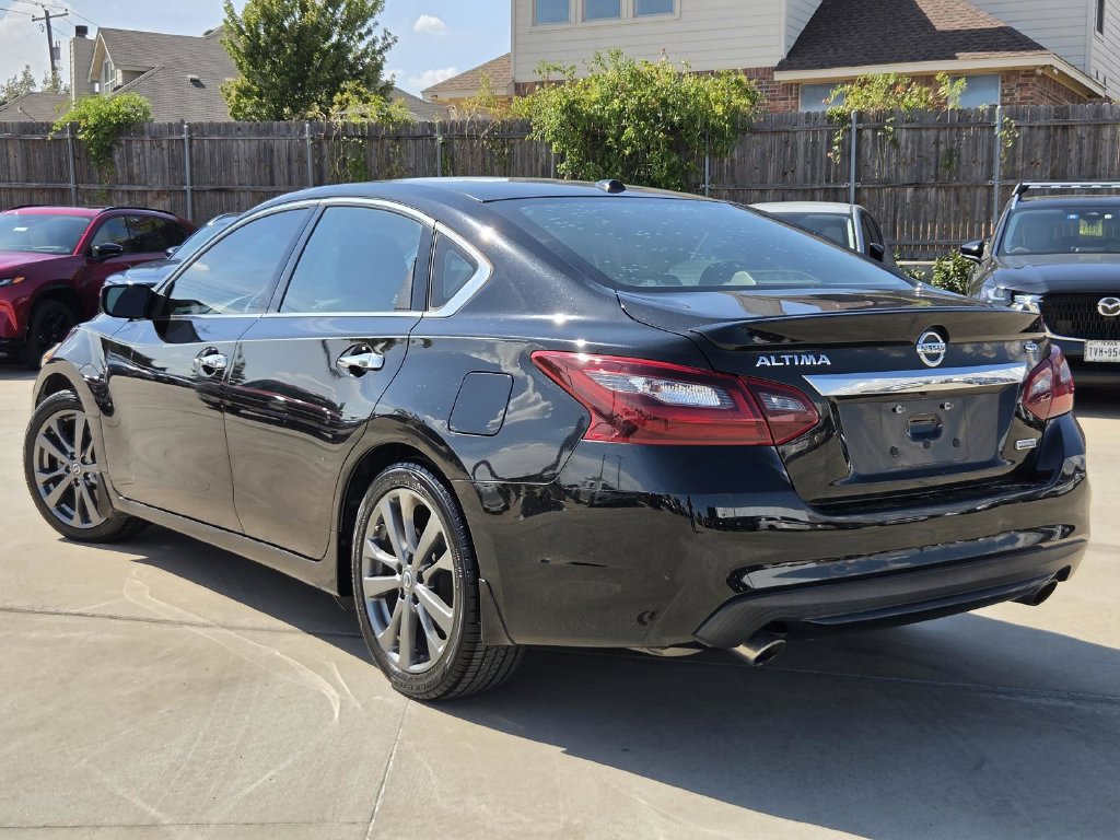 Used 2018 Nissan Altima 2.5 SR w/ SR Special Edition FWD image 3