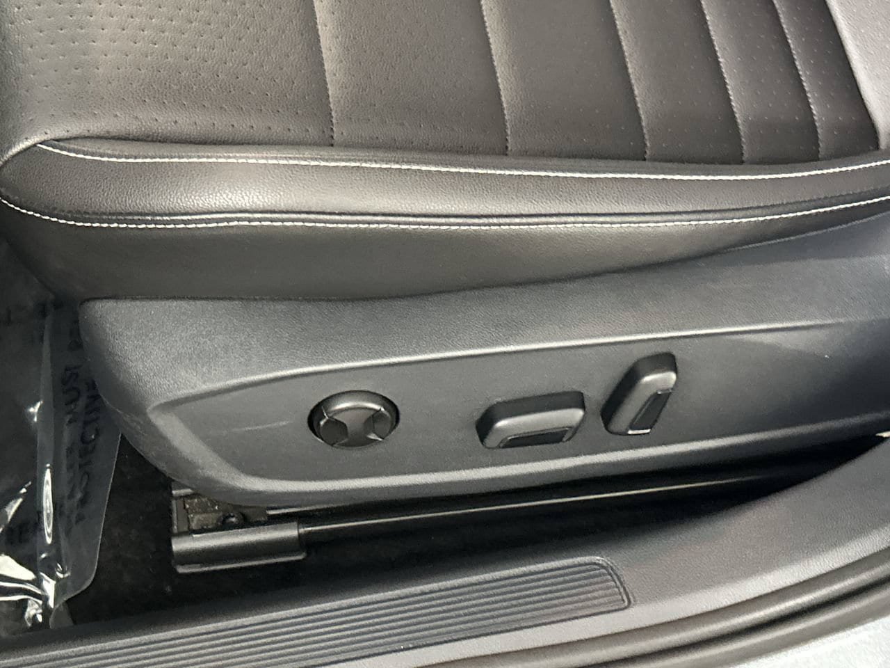 Used 2024 Volkswagen Jetta SE FWD image 20