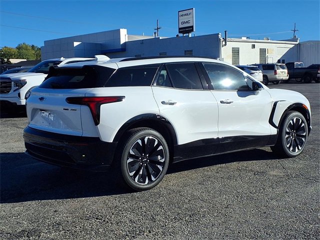 Used 2024 Chevrolet Blazer EV RS image 17