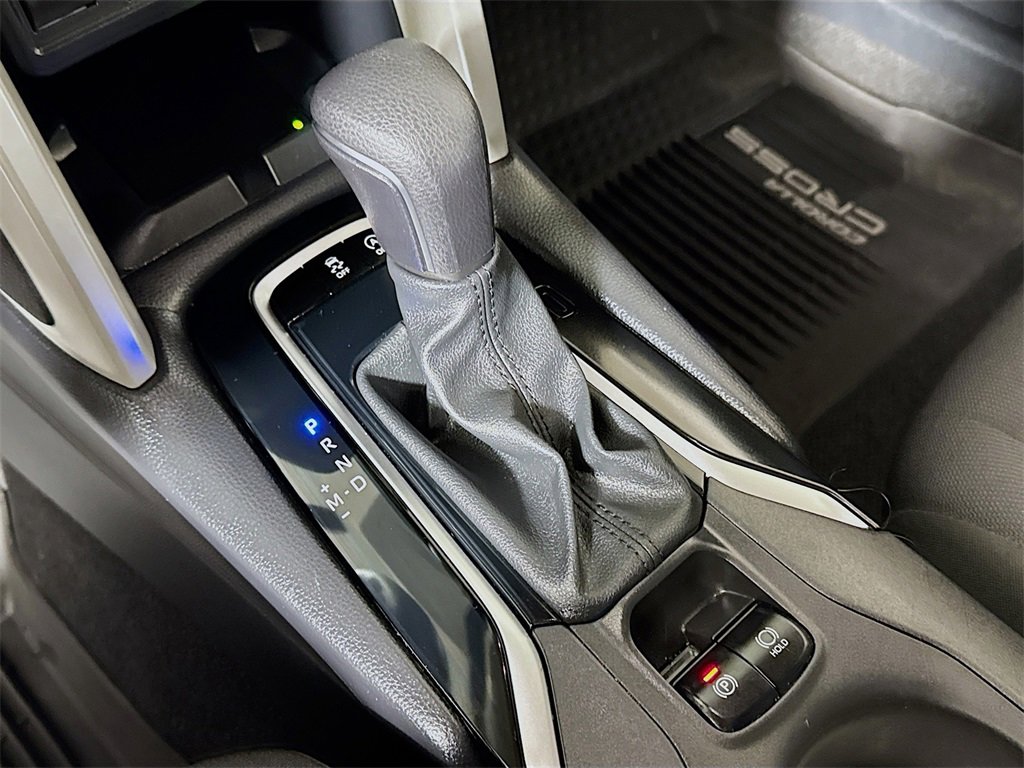 Used 2024 Toyota Corolla Cross LE image 15