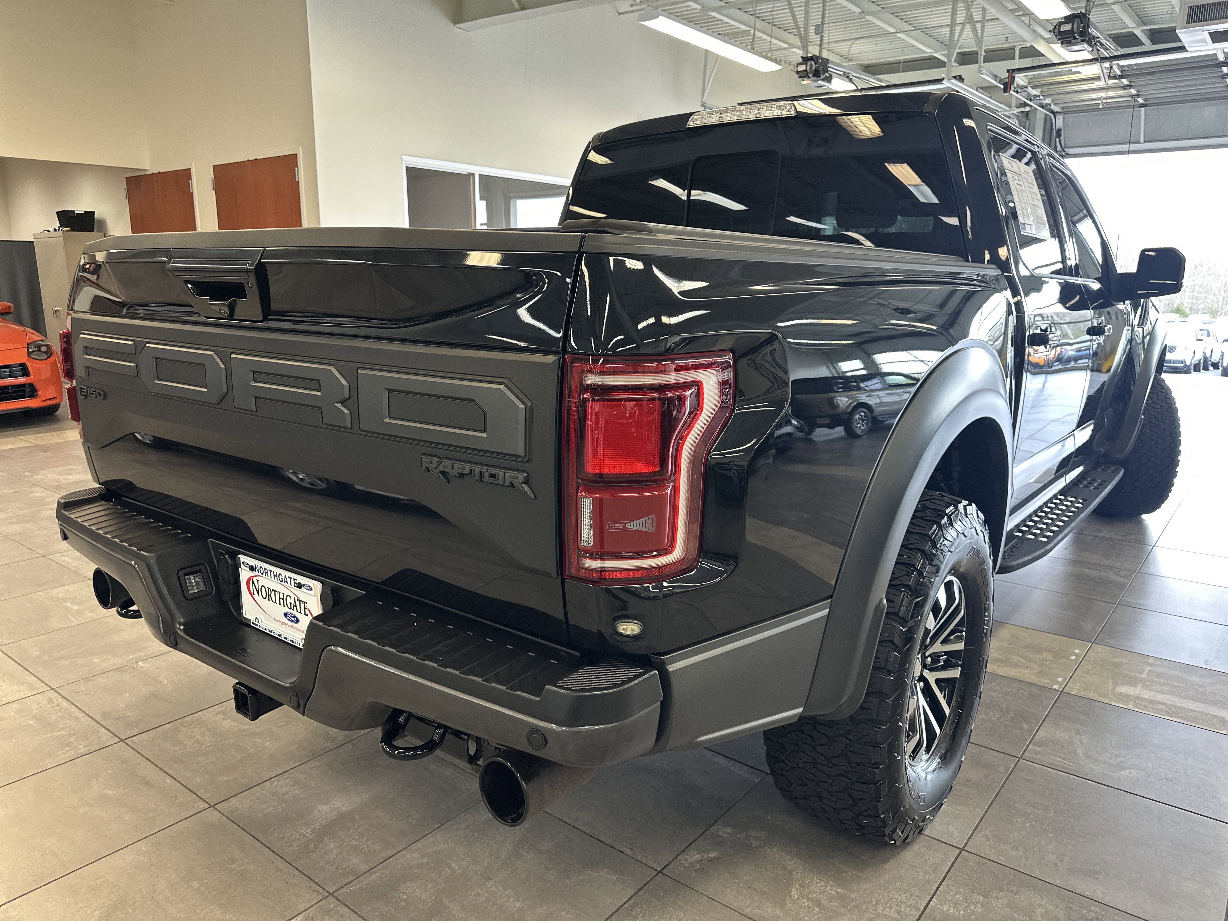 Used 2019 Ford F150 Raptor w/ Equipment Group 802A Luxury AWD/4WD image 13