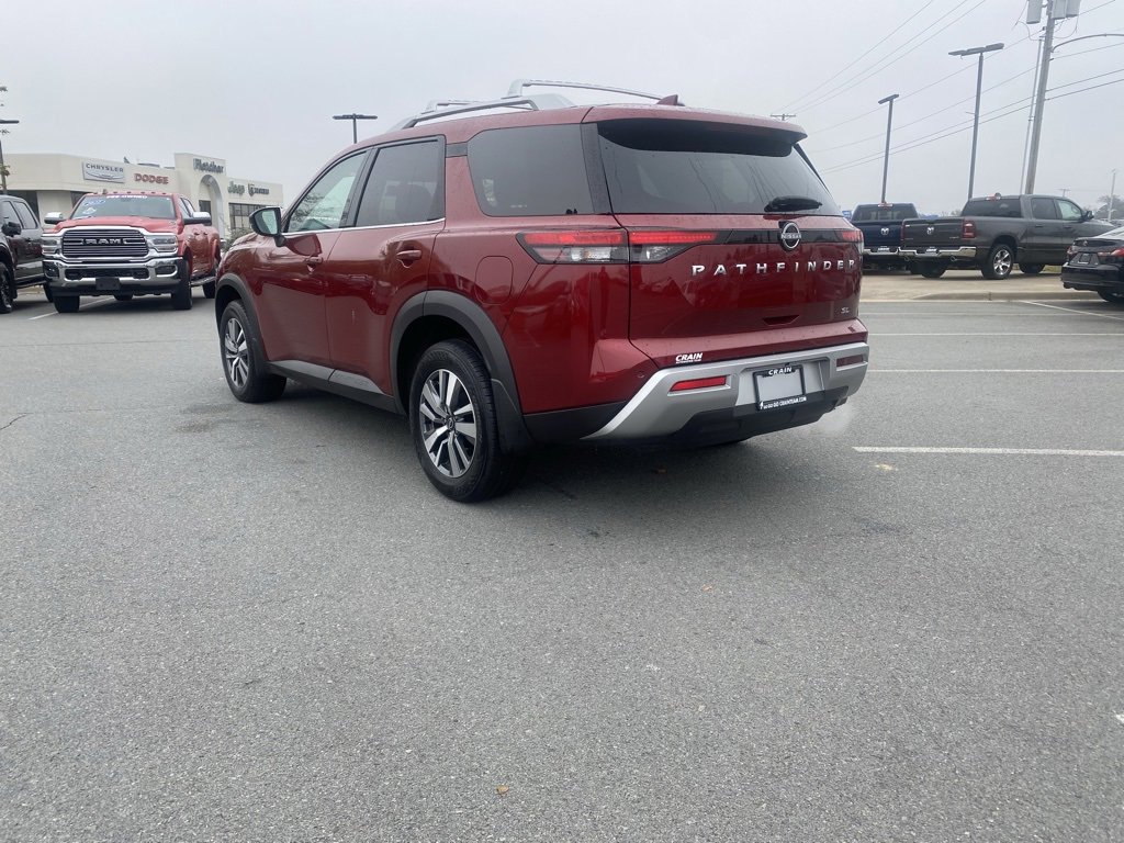 Used 2024 Nissan Pathfinder SL image 5