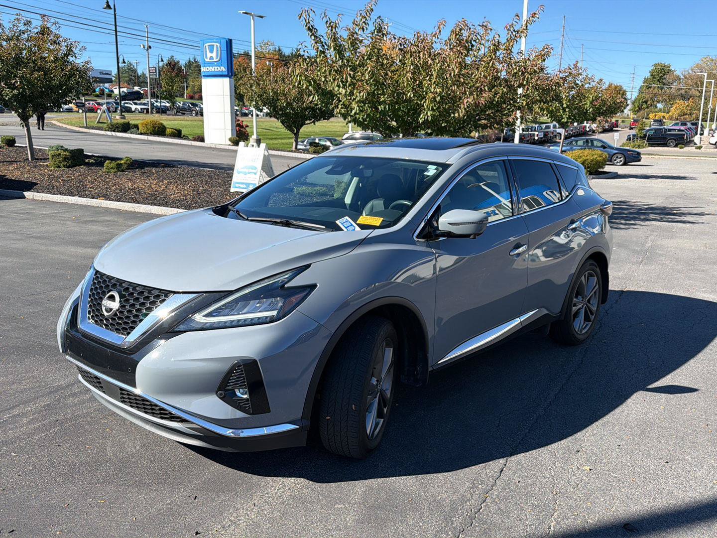 Used 2024 Nissan Murano Platinum w/ Cargo Package AWD/4WD image 3