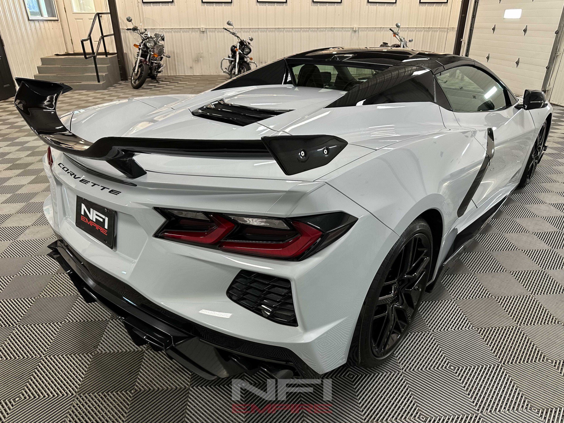 Used 2021 Chevrolet Corvette Stingray Premium Conv w/ Z51 Performance Package RWD image 8