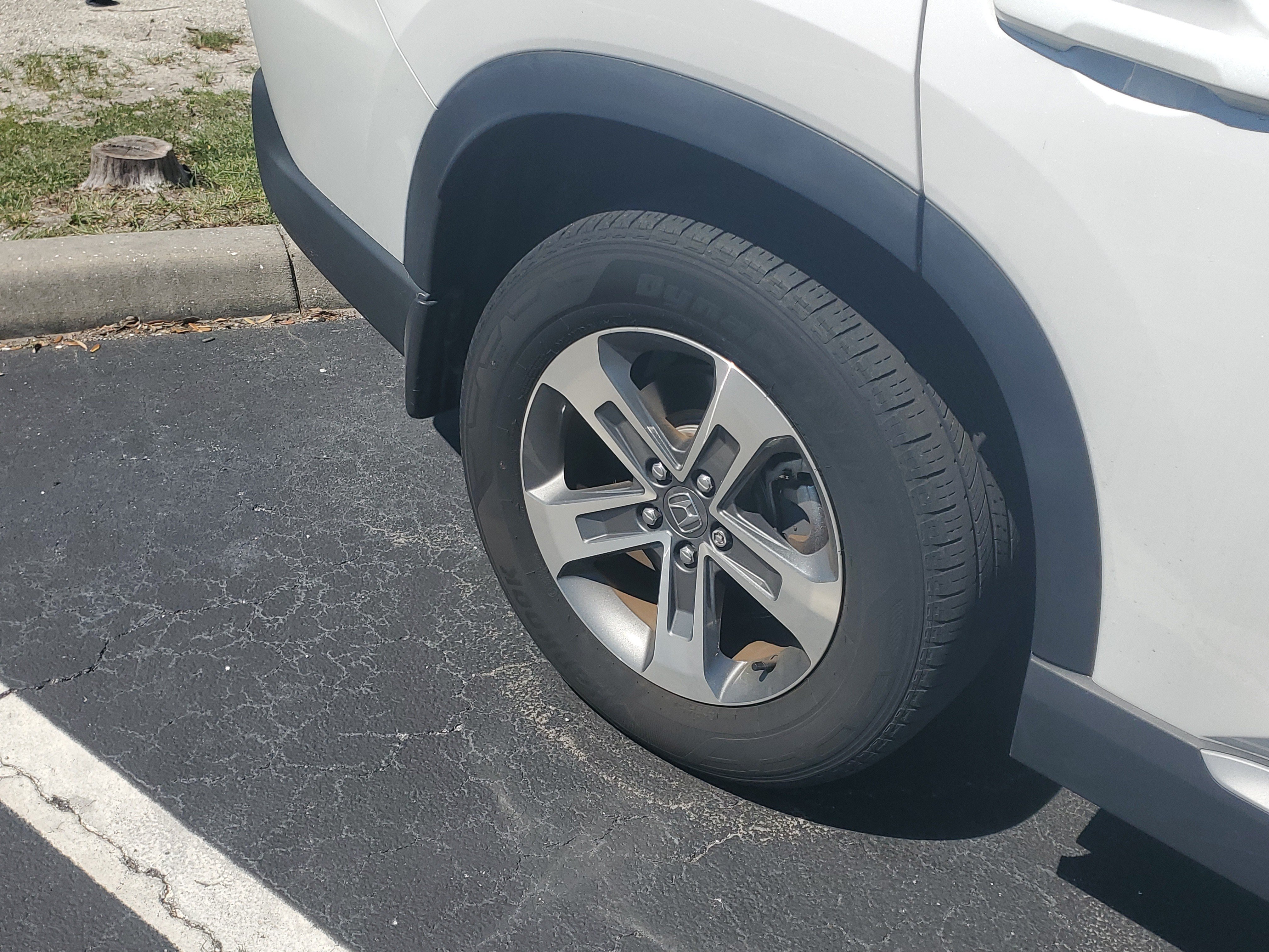 Used 2025 Honda Pilot EX-L image 4