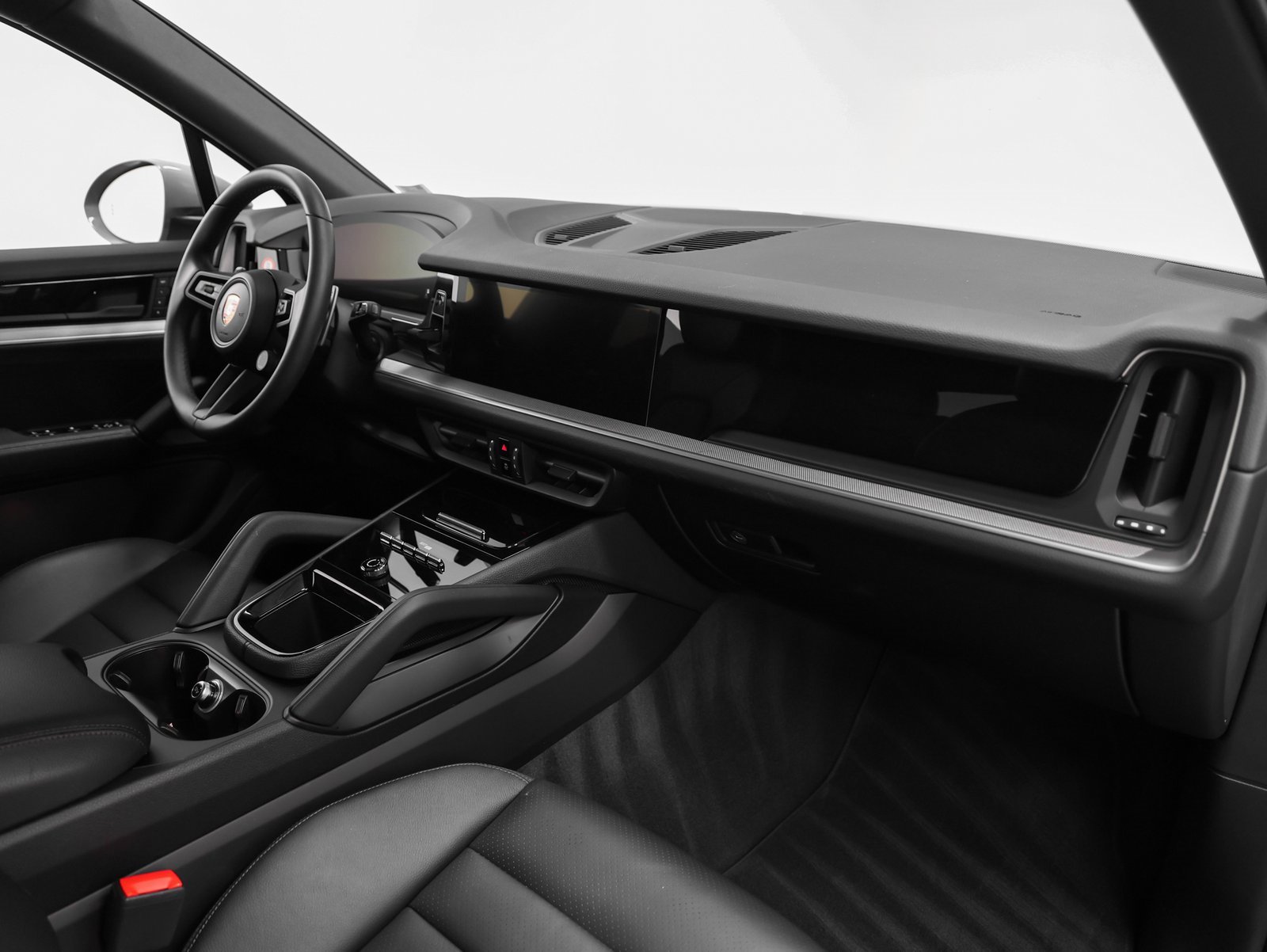 Used 2025 Porsche Cayenne image 21