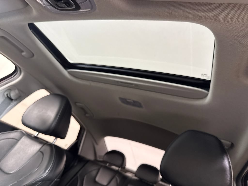 Certified 2023 Hyundai Elantra Limited FWD image 23