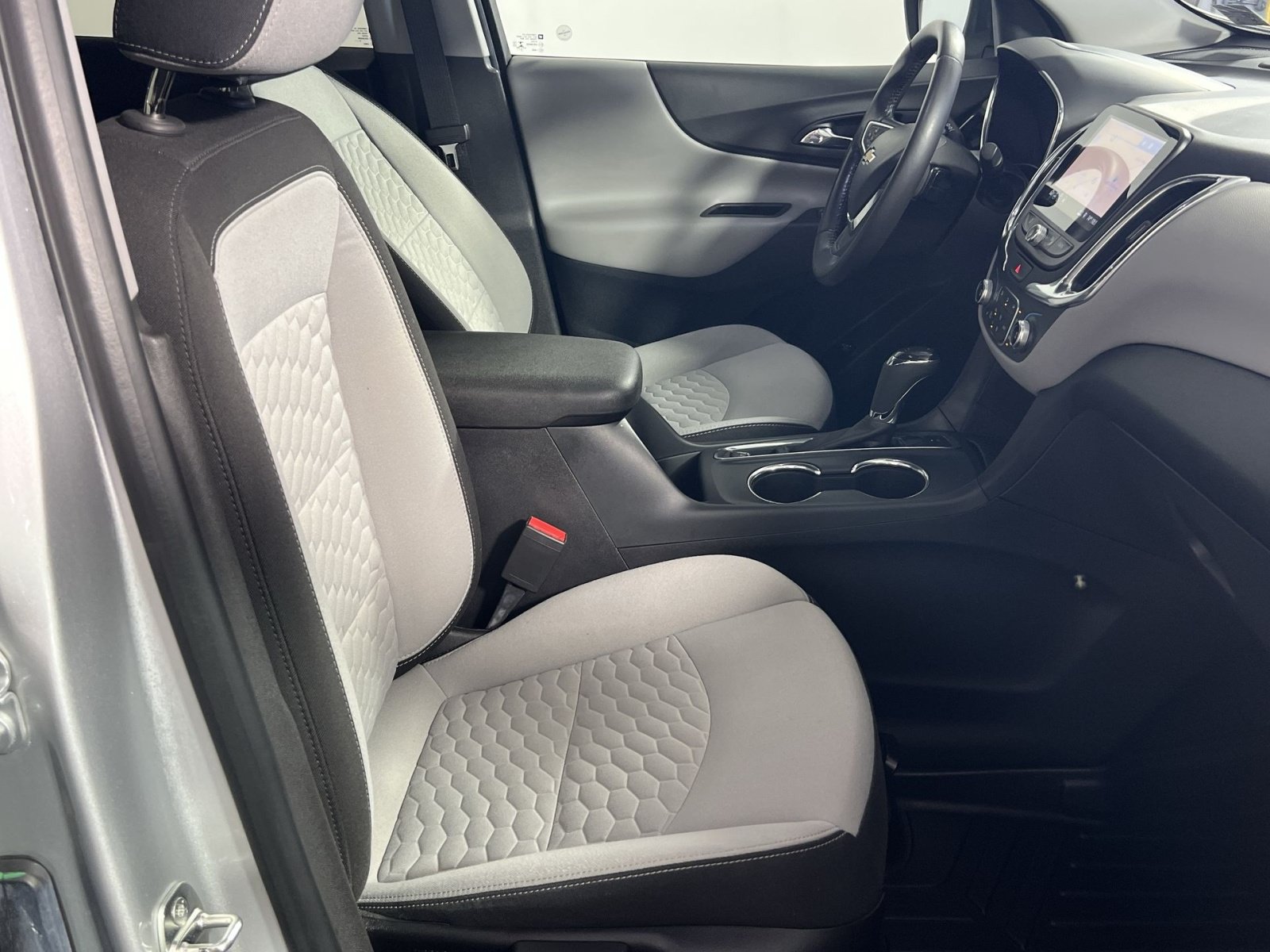 Used 2020 Chevrolet Equinox LT AWD/4WD image 27