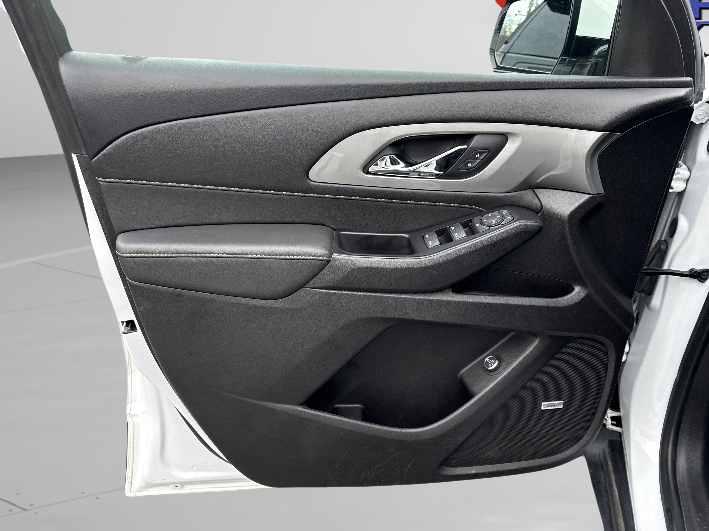 Used 2019 Chevrolet Traverse LT w/ LT Premium Package image 15