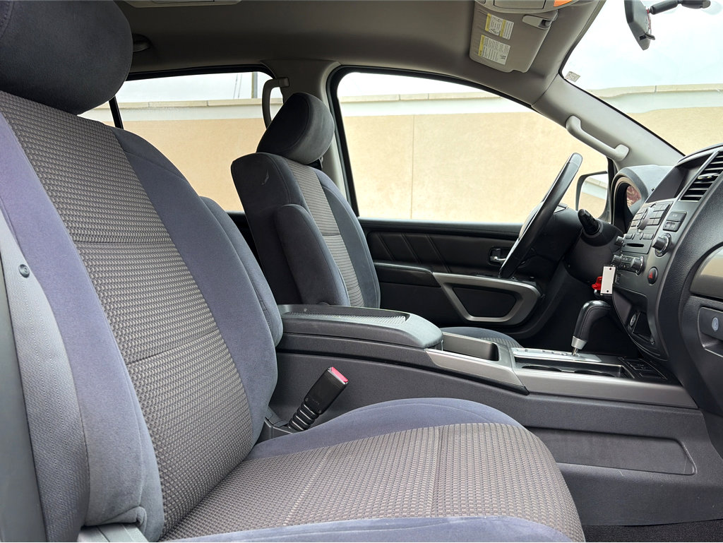 Used 2015 Nissan Armada SV image 8