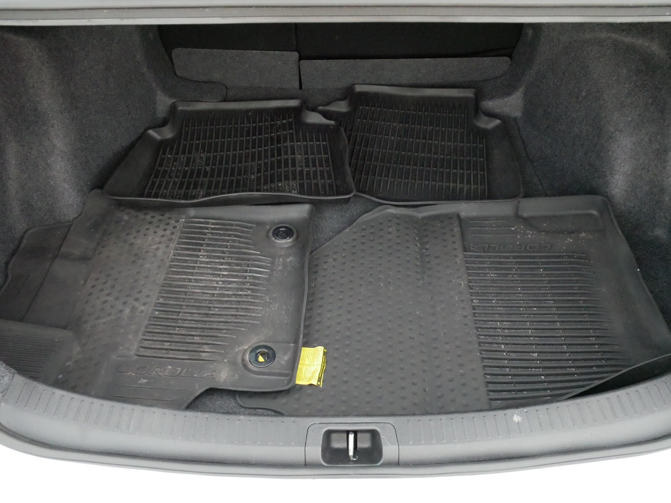 Used 2026 Toyota Corolla XSE FWD image 18