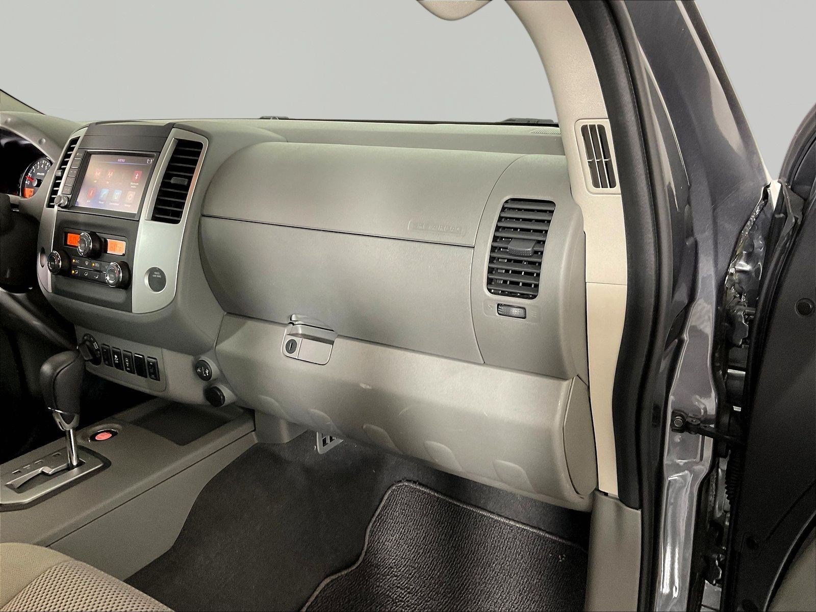 Used 2020 Nissan Frontier SV w/ Midnight Edition Floor Mats AWD/4WD image 27