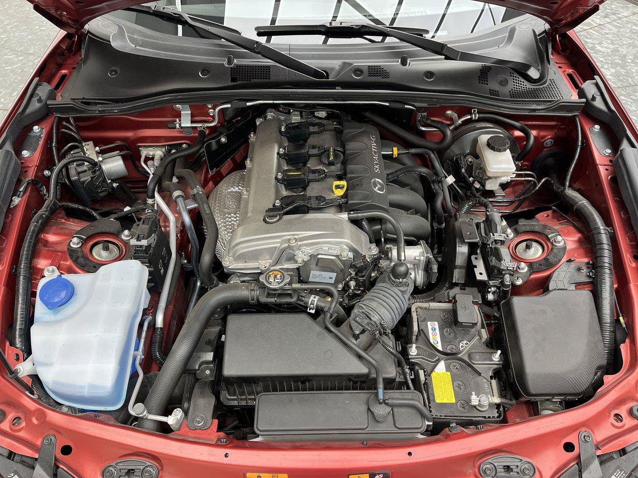 Certified 2021 MAZDA MX-5 Miata Club RWD image 23