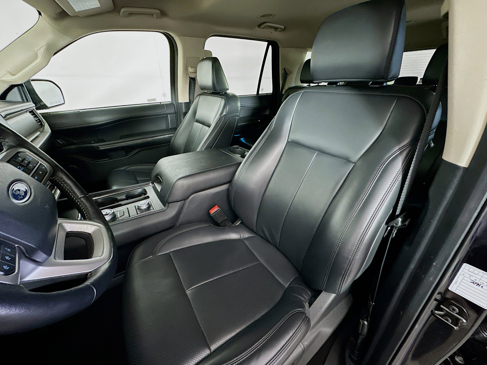 Used 2024 Ford Expedition XLT image 13