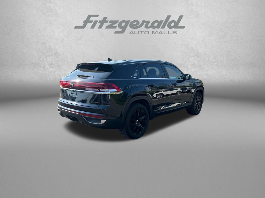 Used 2024 Volkswagen Atlas Cross Sport SE AWD/4WD image 7