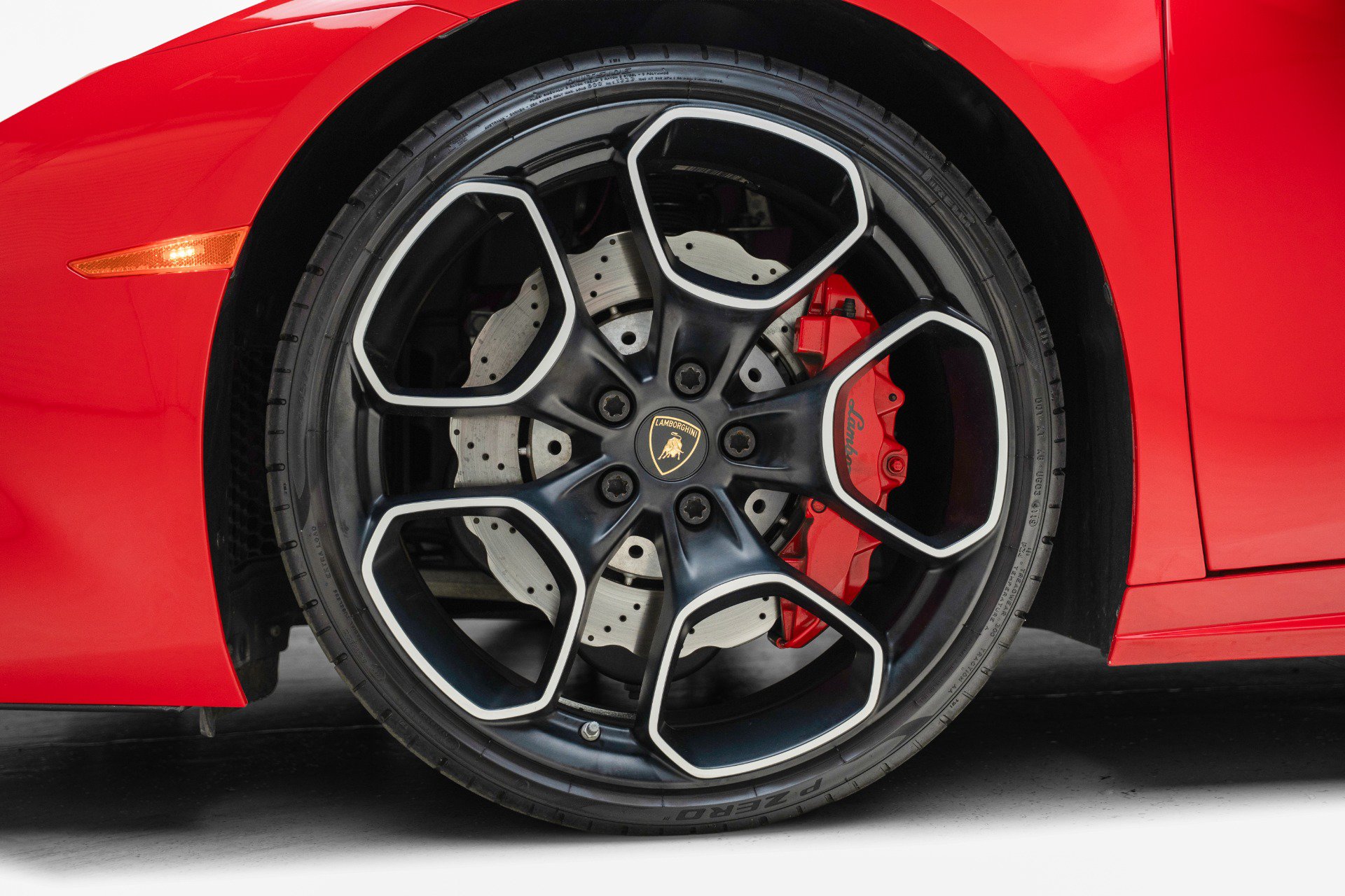 Used 2016 Lamborghini Huracan LP 580-2 RWD image 23